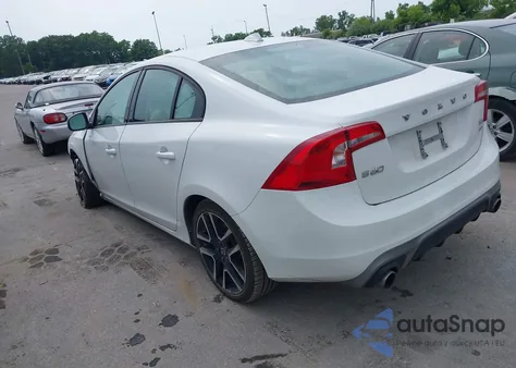 2017 Volvo S60 T5 Dynamic z USA, uszkodzony, nr VIN YV140MTL6H2439325